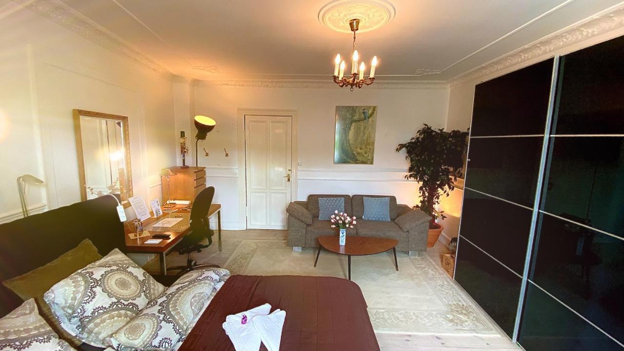 Four Individual Beautiful Spacious Rooms In Stylish Apartment Kopenhagen Buitenkant foto
